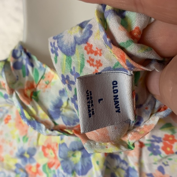 Old Navy Floral Wrap Blouse - Picture 6 of 9